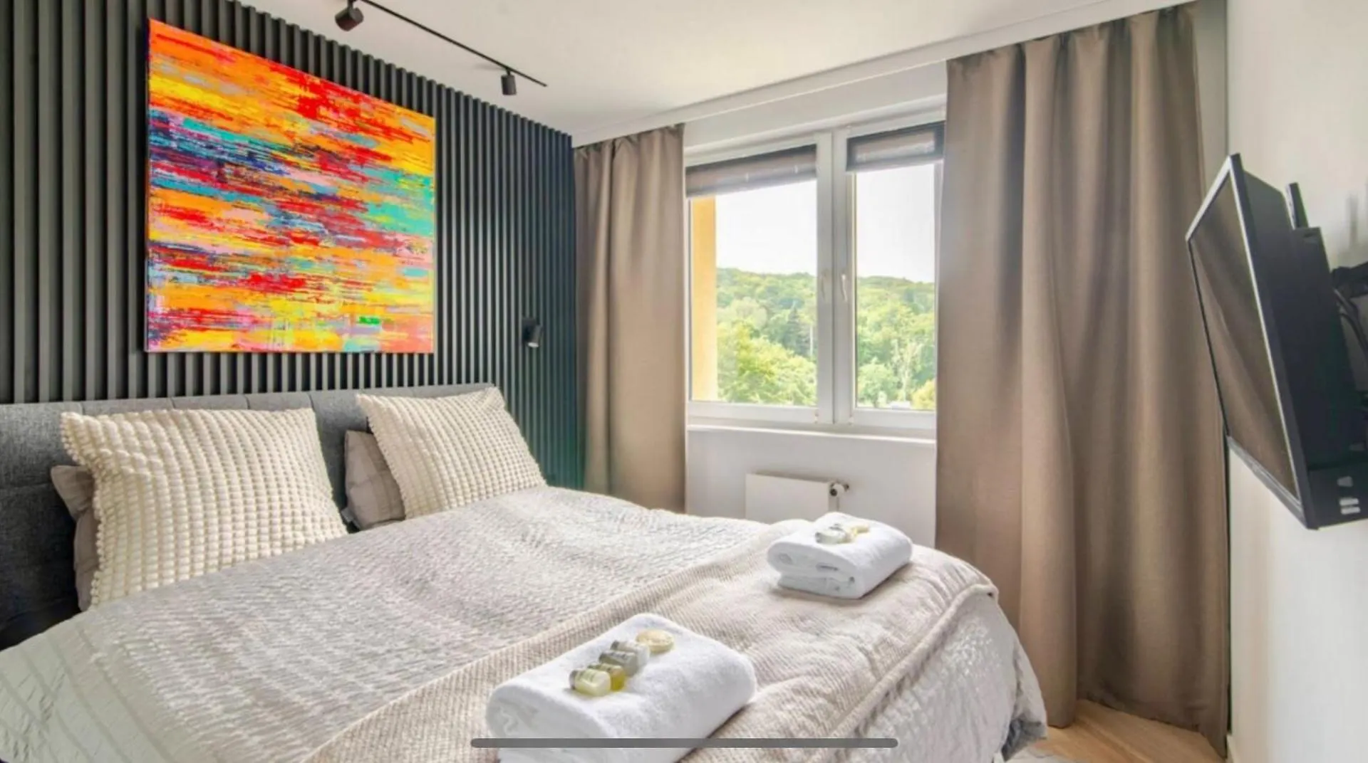 Sunny 2 Bedroom Apartment, Free Parking, High Speed Internet Gdansk